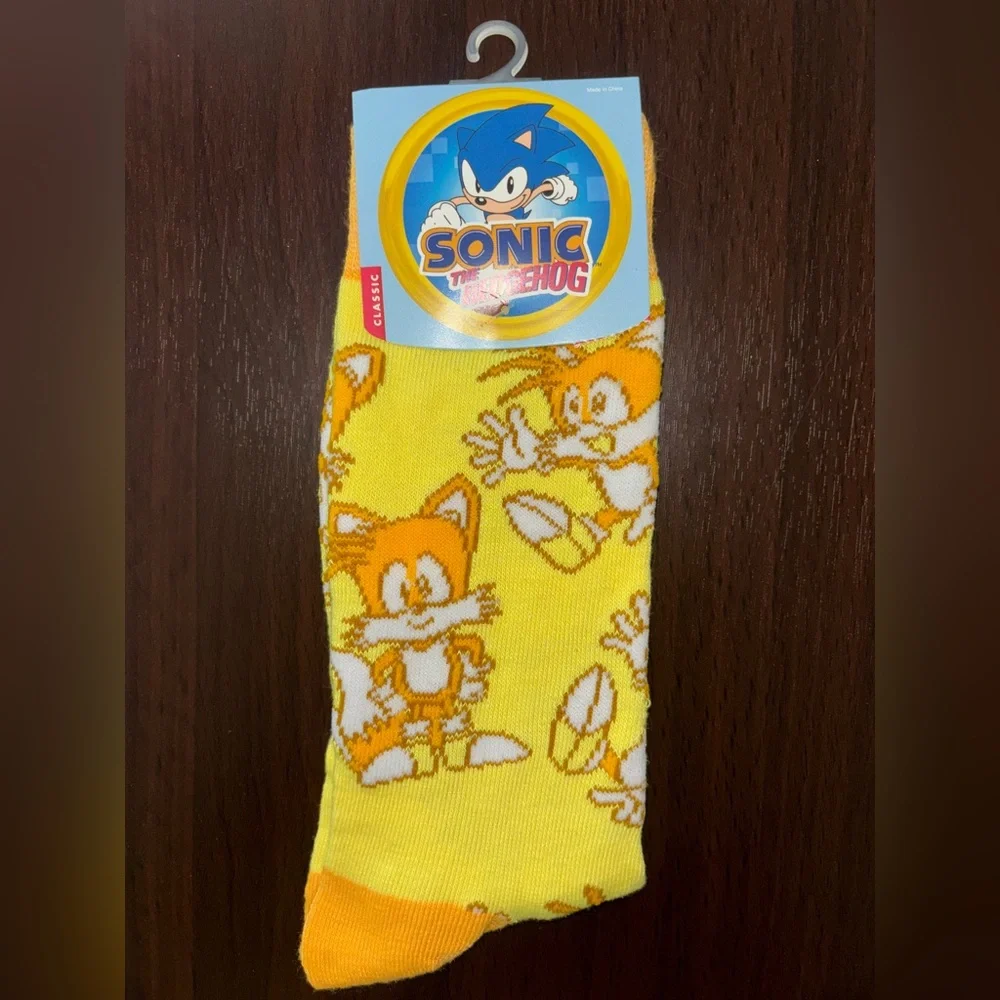 SONIC THE HEDGEHOG NOVELTY CREW SOCKS NWT MEN’S SHOE SIZE 8-12